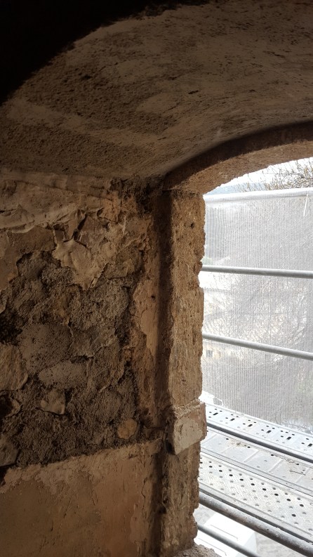 deuxième étage, linteau intérieur