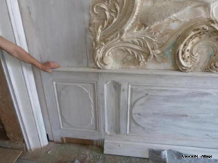 La porte du placard remarquablement dissimulée