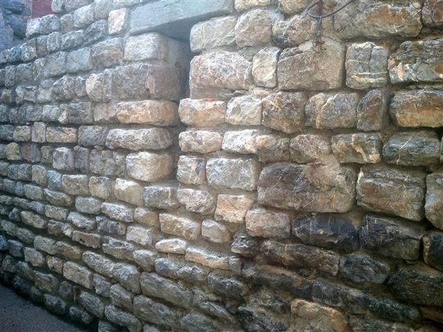 Mur restauré Février-Mars 2014