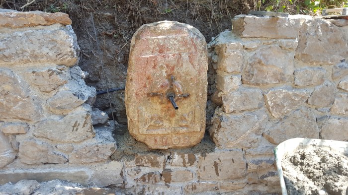 Fontaine fraîche, ancien griffon 1809