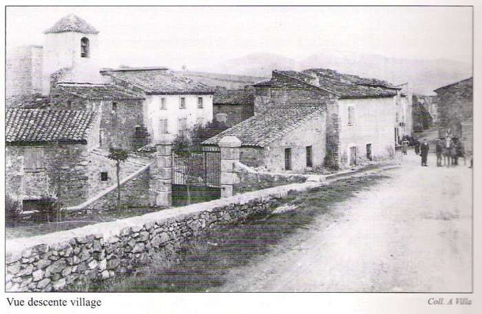 Clocher roman à fenêtres