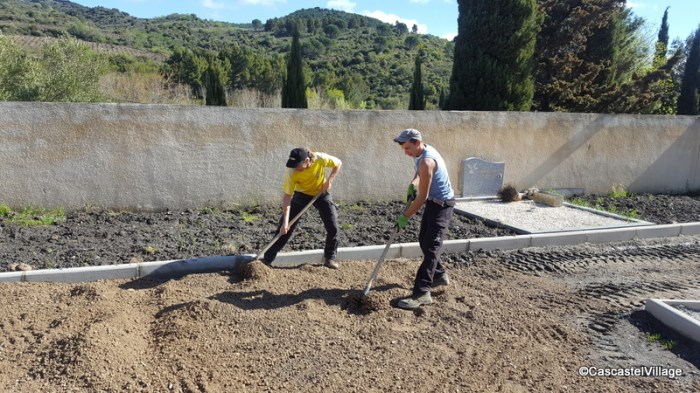 Mardi 10 Avril, mise en place couche drainante sable et gravier