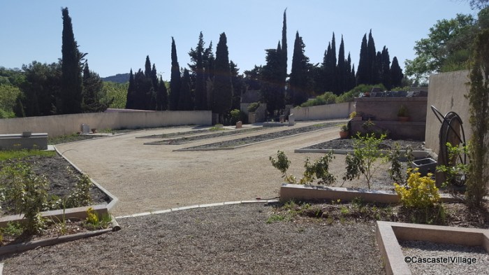 Vendredi 27 Avril, les alvéoles et le gravier sont posés