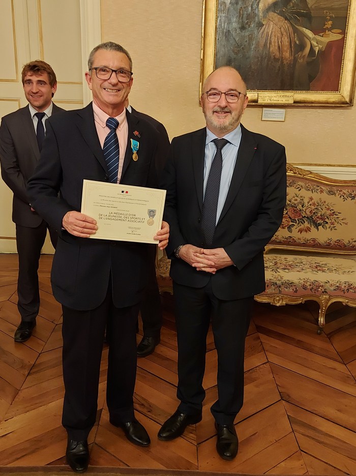 remise médaille d'or MJSEA avec Me BONNIER Thierry préfet de l'AUDE